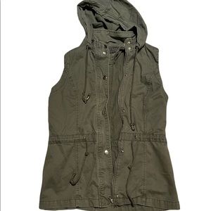 ⭐️Olive Utility Vest⭐️